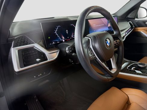 Used 2024 BMW X5 xDrive40i w/ Premium Package AWD/4WD image 10