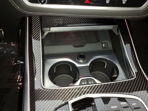 Used 2025 BMW X7 M60i image 27