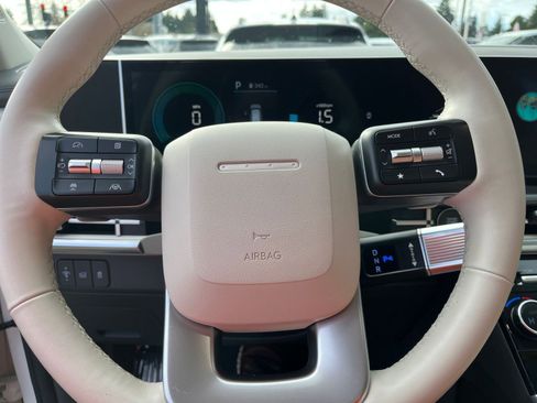 Used 2025 Hyundai Santa Fe SEL image 30