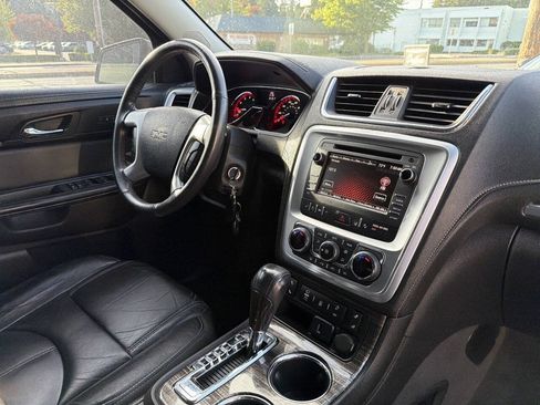 Used 2015 GMC Acadia SLT AWD/4WD image 19