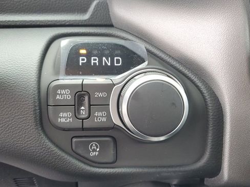 New 2026 RAM 1500 4x4 Crew Cab image 26