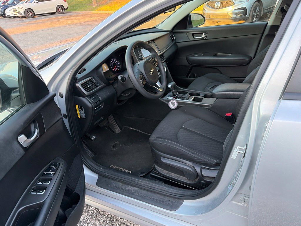 Used 2017 Kia Optima LX FWD image 10