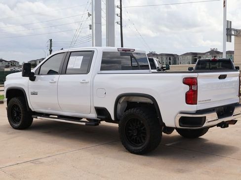 Used 2024 Chevrolet Silverado 2500 LT w/ Texas Edition AWD/4WD image 4