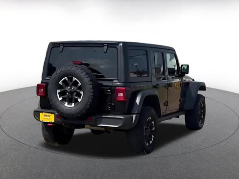 Used 2025 Jeep Wrangler Unlimited Rubicon AWD/4WD image 12