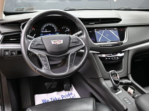 Used 2018 Cadillac XT5 Luxury w/ LPO, Black Ice Package AWD/4WD image 35