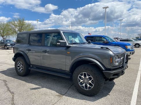 Certified 2023 Ford Bronco Badlands AWD/4WD image 3