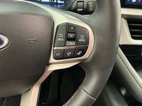 Used 2026 Ford Explorer Active AWD/4WD image 28
