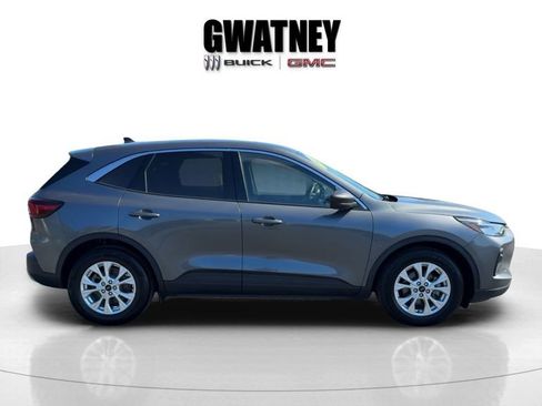 Used 2023 Ford Escape Active w/ Cold Weather Package image 8