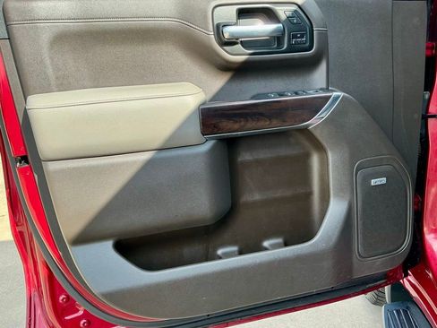 Used 2020 GMC Sierra 1500 SLT image 44