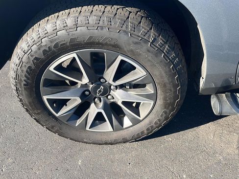 Used 2023 Chevrolet Tahoe Z71 image 40