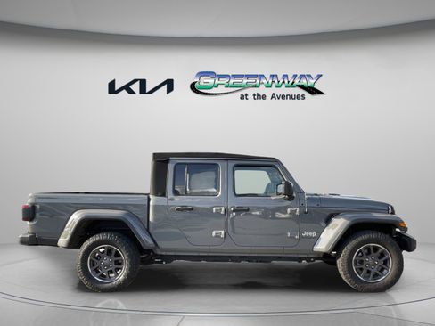 Used 2020 Jeep Gladiator Overland w/ Dual Top Group image 5