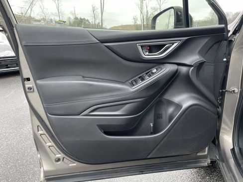 Used 2020 Subaru Forester Premium image 5