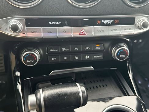 Used 2022 Kia Stinger GT-Line image 16