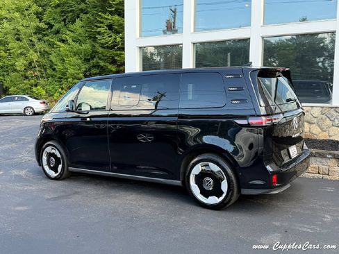 Used 2025 Volkswagen ID. Buzz Pro S RWD image 2