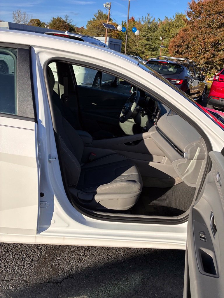 Used 2026 Hyundai Elantra Sport FWD image 19