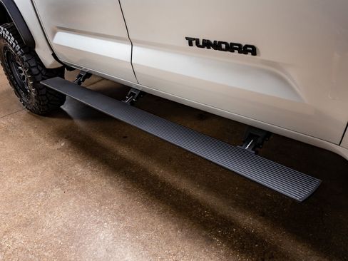 Used 2024 Toyota Tundra Limited AWD/4WD image 12