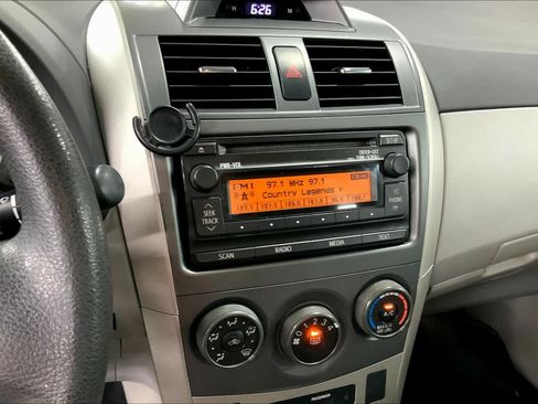 Used 2012 Toyota Corolla LE FWD image 6