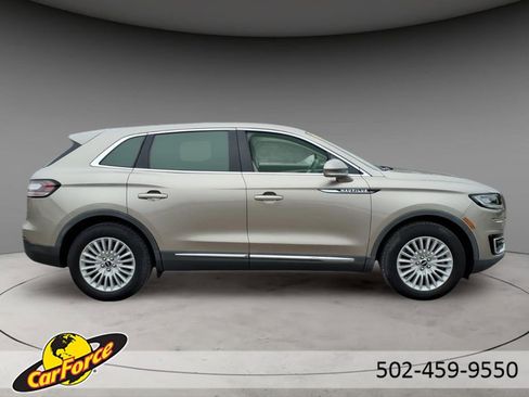 Used 2019 Lincoln Nautilus FWD image 10