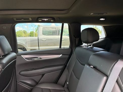 Used 2024 Cadillac XT6 Luxury FWD image 8