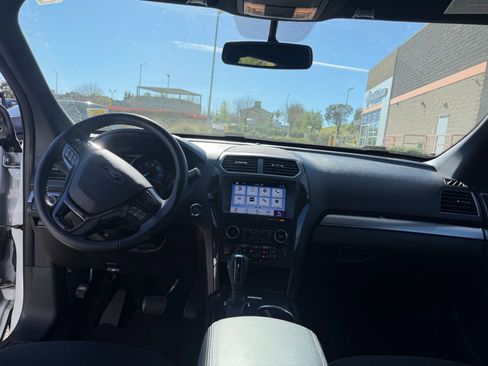 Used 2019 Ford Explorer XLT w/ Equipment Group 201A image 11