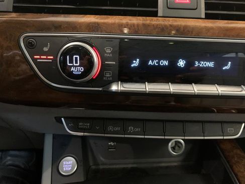 Used 2019 Audi A4 2.0T Premium w/ Convenience Package image 34