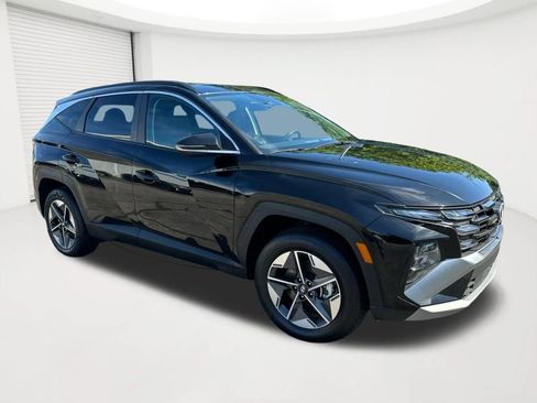 Certified 2025 Hyundai Tucson SEL AWD/4WD image 3
