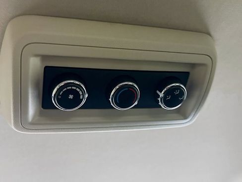 Used 2012 Dodge Grand Caravan SXT image 26