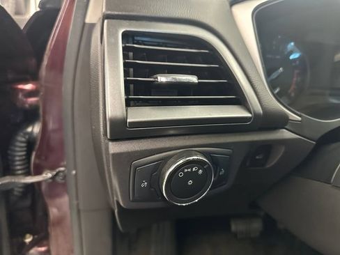Used 2013 Ford Fusion SE FWD image 19