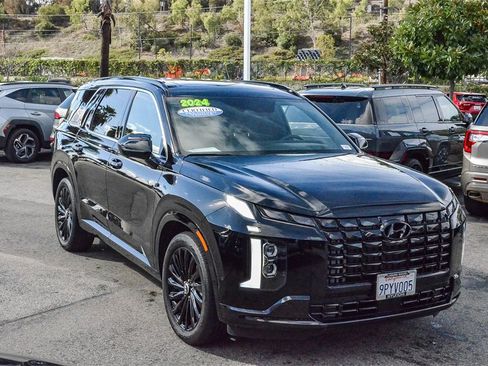 Used 2024 Hyundai Palisade Calligraphy image 3