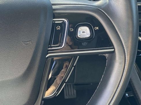 Used 2021 Lincoln Corsair AWD w/ Premium Package image 23