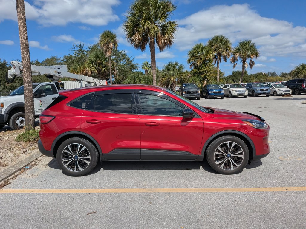 Certified 2022 Ford Escape SE w/ SE Sport Appearance Package FWD image 14