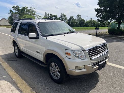 Used 2008 Ford Explorer Eddie Bauer AWD/4WD image 2