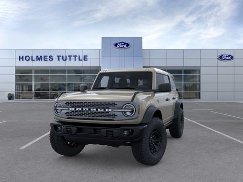 New 2026 Ford Bronco Badlands w/ Sasquatch Package AWD/4WD image 2