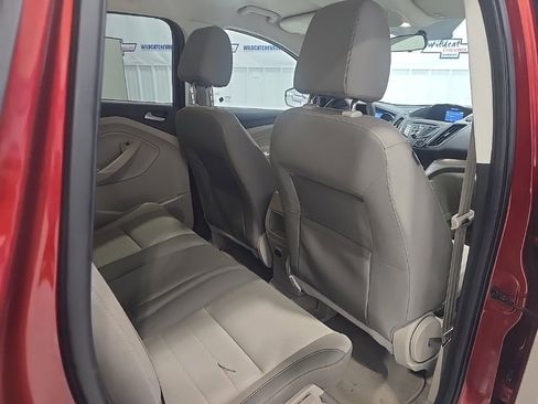Used 2015 Ford Escape SE image 23