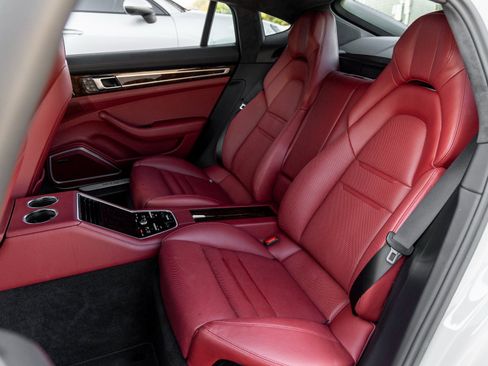 Used 2023 Porsche Panamera Turbo S Executive image 33