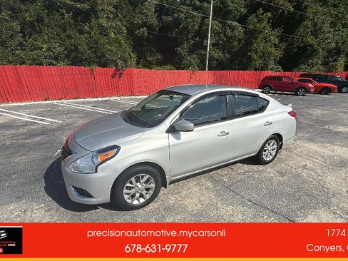 Used 2018 Nissan Versa SV w/ SV Special Edition Package FWD image 2