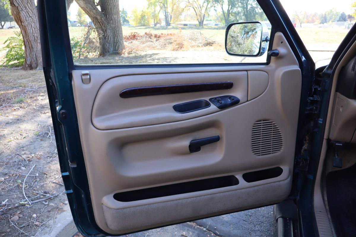 Used 1997 Dodge Ram 2500 Truck 4x4 Club Cab image 21