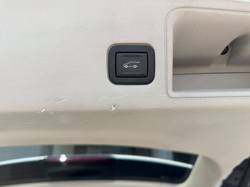 Used 2020 GMC Terrain Denali w/ Denali Premium Package FWD image 31
