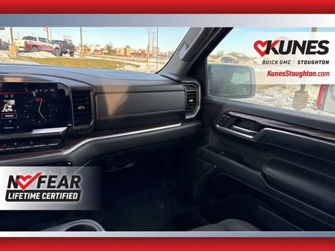 Used 2024 GMC Sierra 1500 Elevation image 25