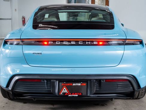 Used 2021 Porsche Taycan image 7