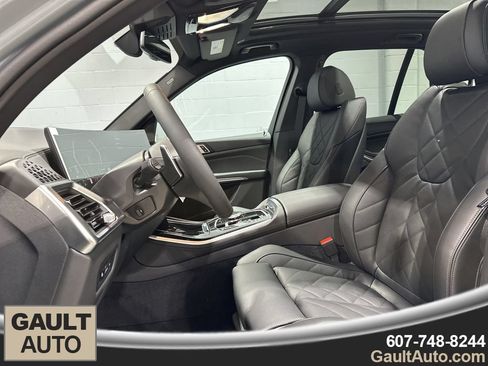 New 2026 BMW X5 xDrive40i w/ M Sport Package AWD/4WD image 14