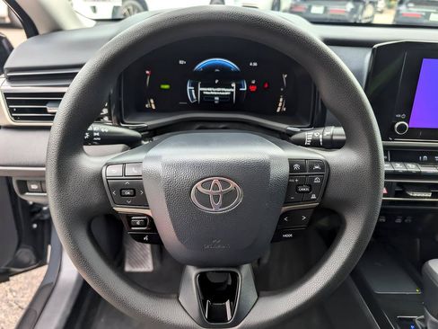 Used 2026 Toyota Camry LE FWD image 14
