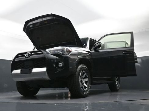Used 2024 Toyota 4Runner TRD Off-Road Premium AWD/4WD image 44