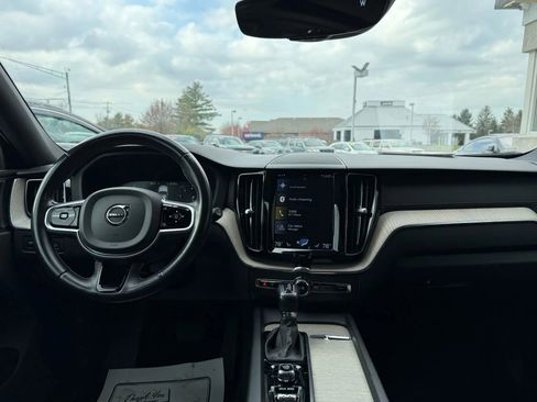 Used 2020 Volvo XC60 T5 Inscription image 14