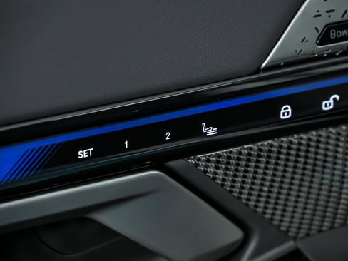 Used 2026 BMW M5 Touring w/ Executive Package image 19