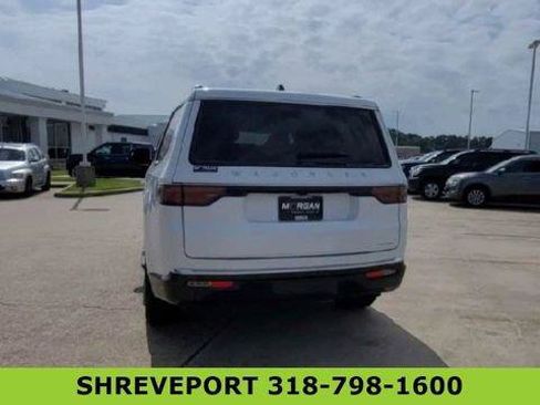 Used 2024 Jeep Wagoneer Series II RWD image 7