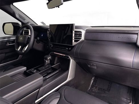 Certified 2025 Toyota Sequoia Platinum AWD/4WD image 50