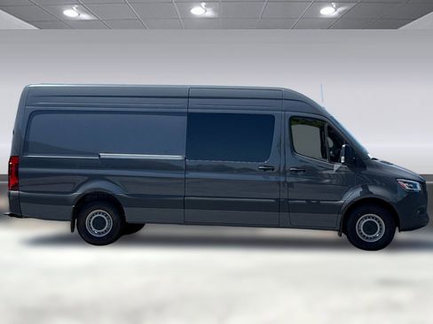 New 2025 Mercedes-Benz Sprinter 2500 image 8