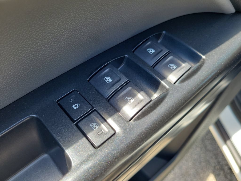 Used 2022 Chevrolet Colorado W/T w/ WT Convenience Package RWD image 10