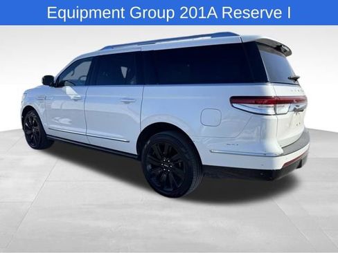 Used 2024 Lincoln Navigator L Reserve image 6